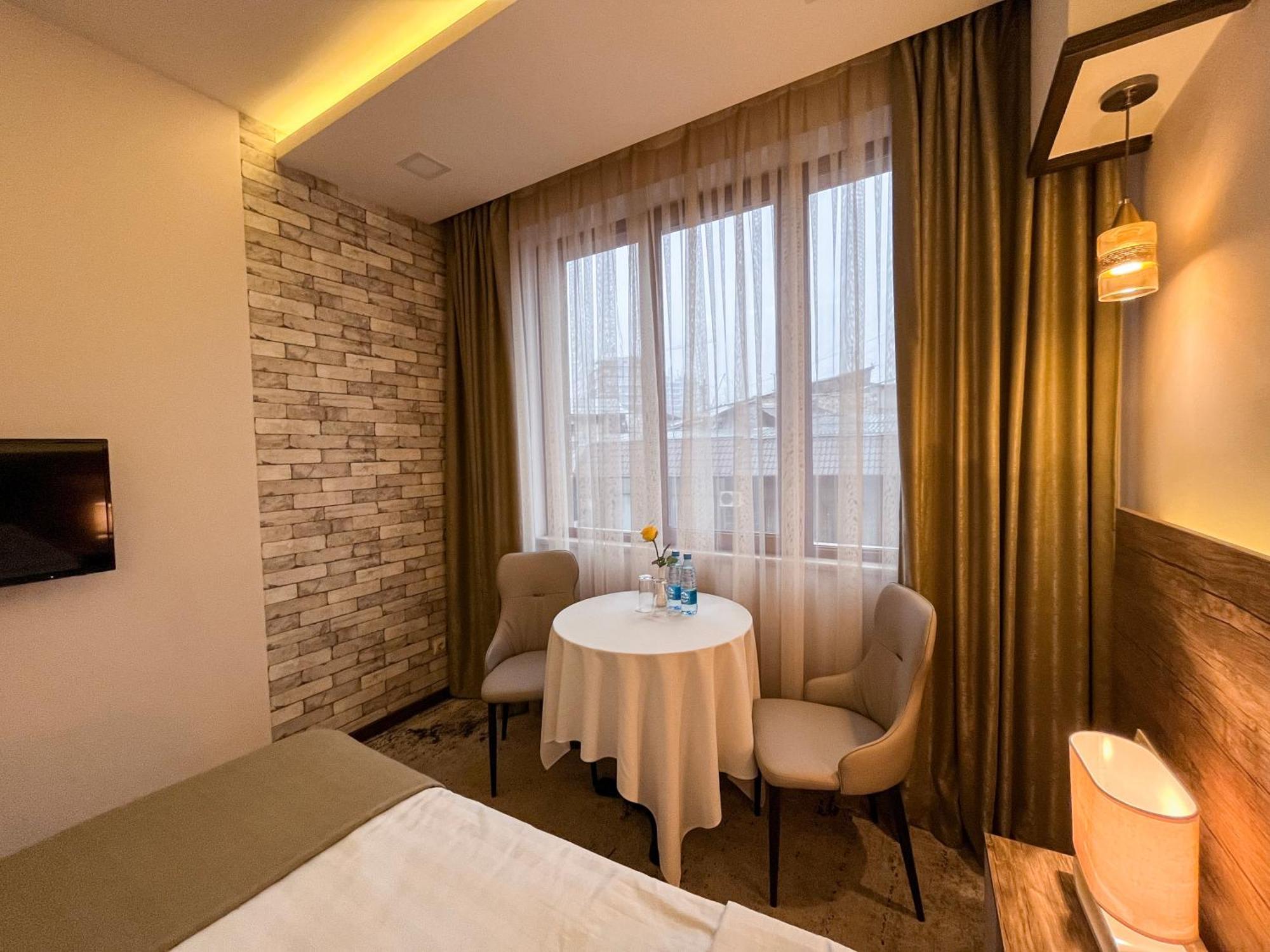 Evn Boutique Hotel 예레반 외부 사진