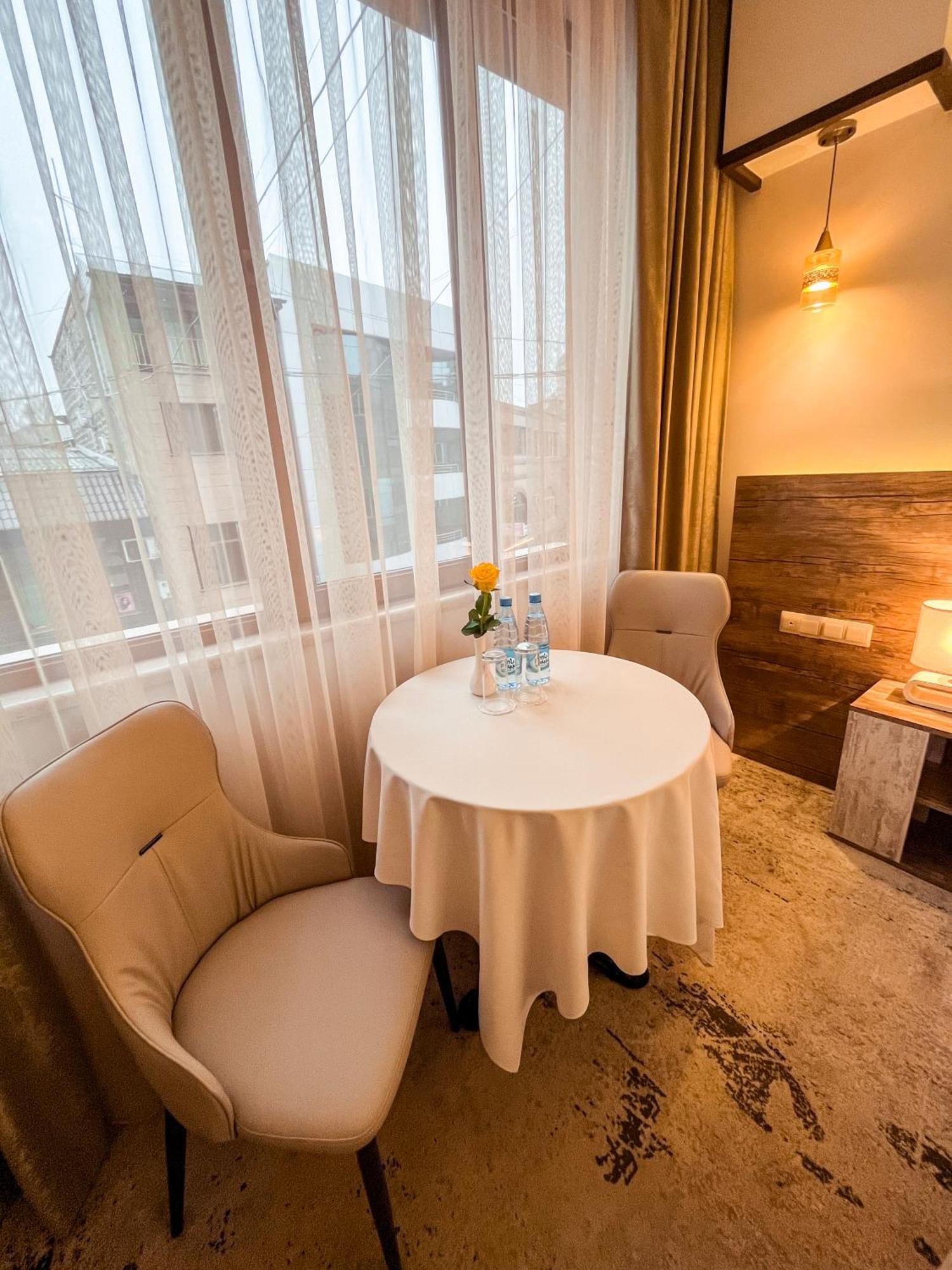 Evn Boutique Hotel 예레반 외부 사진